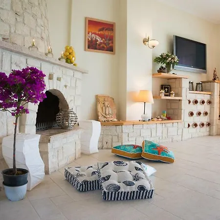 Villa Christos