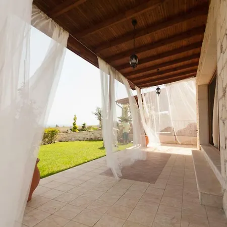 Villa Christos *
